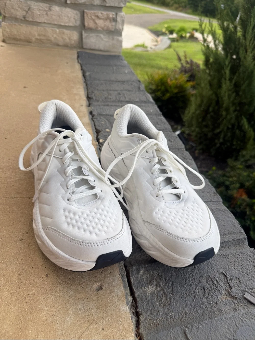 Hoka Women's Bondi SR (size 8)